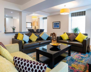 Отель Inverness City Suites  Инвернесс